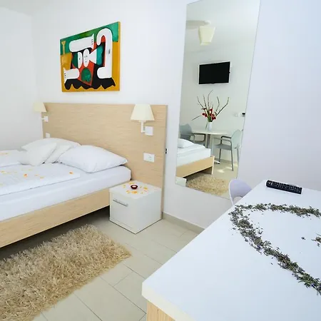 Frühstückspension Liburnum 4*