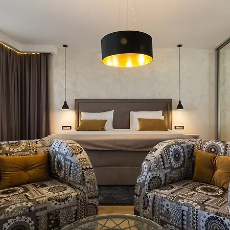 Frühstückspension Liburnum 4*