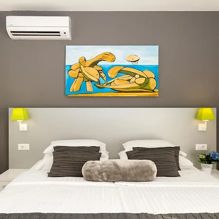 לינה וארוחת בוקר Liburnum