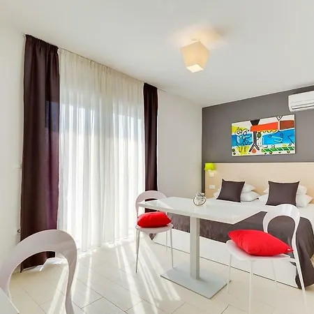 Liburnum Bed & Breakfast 4*
