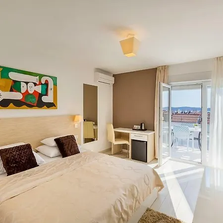 Liburnum 4*